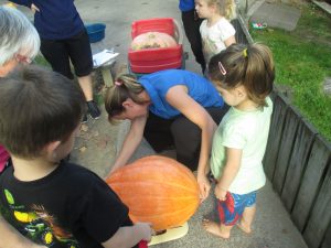 weighing-the-pumpkin